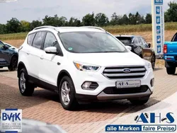 Weiß Gebraucht 2017 Ford Kuga Titanium SUV | 15.990 € (Fairer Preis)