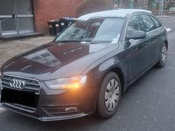 Grau Gebraucht 2012 Audi A4 Kombi | 4.800 € (Superpreis)