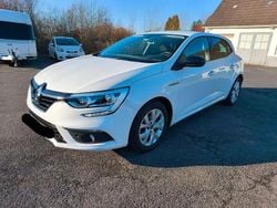 Weiß Gebraucht 2020 Renault Mégane IV LIMITED Limousine | 11.900 € (Guter Preis)