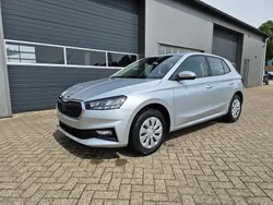 Brillantsilber metallic Neu 2025 Skoda Fabia Selection Limousine | 20.190 € (Fairer Preis)