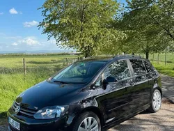 Schwarz Gebraucht 2010 VW Golf Plus Van / Kleinbus | 6.290 € (Teuer)