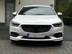 Weiß Gebraucht 2018 Opel Insignia Business Innovation Limousine | 16.999 € (Etwas zu teuer)
