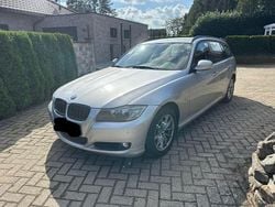 Silber Gebraucht 2012 BMW 318 Lifestyle Kombi | 5.000 € (Superpreis)