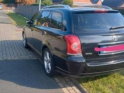 Schwarz Gebraucht 2007 Toyota Avensis Executive Kombi | 1.950 € (Guter Preis)