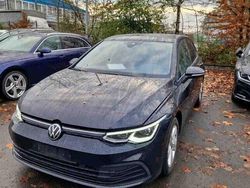 Deep black perleffekt (metallic) Gebraucht 2023 VW Golf VIII Limousine | 22.200 € (Fairer Preis)