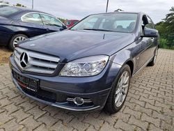 Schwarz Gebraucht 2010 Mercedes C200 Avantgarde Limousine | 4.900 € (Superpreis)