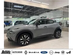 Grau Gebraucht 2024 Nissan Juke Acenta SUV | 21.670 € (Fairer Preis)