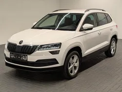Weiß (candyweiss) Gebraucht 2019 Skoda Karoq SUV | 19.980 € (Guter Preis)