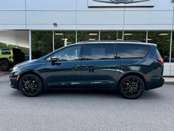 Blau Gebraucht 2022 Chrysler Pacifica Limited SUV | 49.999 € (Fairer Preis)