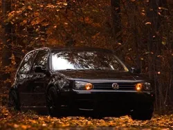 Schwarz Gebraucht 2002 VW Golf IV Limousine | 2.000 € (Fairer Preis)