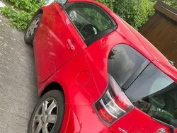Rot Gebraucht 2010 Toyota iQ Kleinwagen | 1.500 €