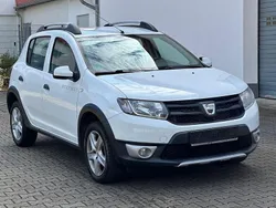 Weiß Gebraucht 2014 Dacia Sandero Stepway Ambiance Kleinwagen | 5.990 € (Fairer Preis)
