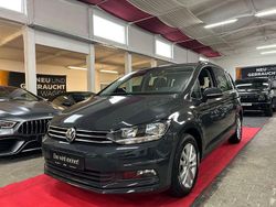Grau Gebraucht 2019 VW Touran Comfortline Van / Kleinbus | 24.999 € (Fairer Preis)