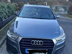 Grau Gebraucht 2016 Audi Q3 Sport SUV | 14.000 € (Fairer Preis)