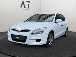 Weiß Gebraucht 2009 Hyundai i30 Edition Kleinwagen | 2.990 € (Fairer Preis)