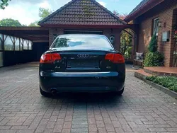 Schwarz Gebraucht 2007 Audi A4 S-Line Limousine | 2.400 € (Etwas zu teuer)