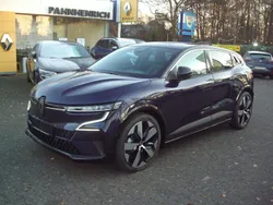 Blau Gebraucht 2022 Renault Mégane Techno Limousine | 35.990 € (Teuer)