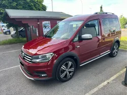 Rot Gebraucht 2016 VW Caddy Van / Kleinbus | 15.500 € (Teuer)