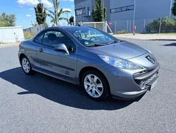 Grau Gebraucht 2008 Peugeot 207 CC Platinum Cabrio | 2.900 € (Fairer Preis)