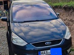 Grau Gebraucht 2010 Ford Galaxy Van / Kleinbus | 1.499 €