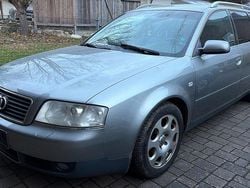 Grau Gebraucht 2002 Audi A6 Kombi | 590 € (Guter Preis)