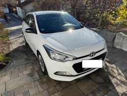 Weiß Gebraucht 2018 Hyundai i20 Active Kleinwagen | 9.800 € (Fairer Preis)