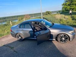 Silber Gebraucht 2008 BMW 318 Limousine | 4.000 €