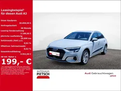 Weiss Gebraucht 2024 Audi A3 Sportback Ambiente Limousine | 30.890 € (Fairer Preis)