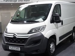 Weiß Gebraucht 2018 Citroën Jumper Business Class Van / Kleinbus | 7.950 € (Fairer Preis)
