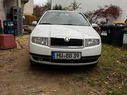 Weiß Gebraucht 2003 Skoda Fabia Classic Kombi | 900 € (Guter Preis)