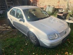 Silber Gebraucht 1999 VW Bora Trendline Limousine | 1.200 € (Fairer Preis)