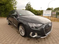 Grau Gebraucht 2021 Audi A3 Sportback Advanced Plus Limousine | 18.990 € (Superpreis)