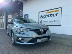 Balikumgrau Gebraucht 2021 Renault Mégane GrandTour Business Kombi | 18.490 € (Etwas zu teuer)