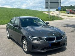 Grau Gebraucht 2021 BMW 320 Advantage Limousine | 18.999 € (Fairer Preis)