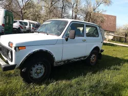Weiß Gebraucht 2007 Lada niva SUV | 1.300 €
