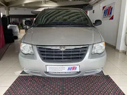 Silber Gebraucht 2005 Chrysler Grand Voyager Van / Kleinbus | 3.990 € (Teuer)
