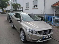 Beige Gebraucht 2015 Volvo XC60 Momentum SUV | 23.500 € (Etwas zu teuer)