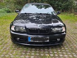 Schwarz Gebraucht 2001 BMW 320 Cabriolet Cabrio | 9.500 € (Fairer Preis)