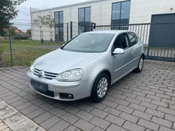 Silber Gebraucht 2005 VW Golf V Limousine | 1.500 € (Guter Preis)
