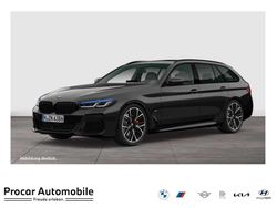 Black sapphire Gebraucht 2024 BMW 540 M Sport Kombi | 57.397 € (Fairer Preis)
