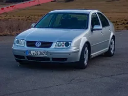 Silber Gebraucht 2003 VW Bora GT Limousine | 800 €