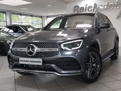 Selenitgrau (metallic) Gebraucht 2021 Mercedes GLC300 AMG SUV | 49.980 € (Teuer)