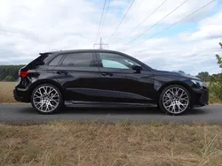 Schwarz Gebraucht 2024 Audi RS3 Sport Kleinwagen | 67.300 € (Teuer)