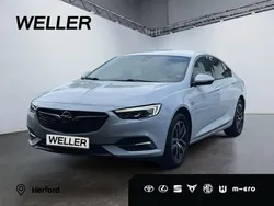 Weiss Gebraucht 2020 Opel Insignia Innovation Limousine | 17.649 € (Fairer Preis)
