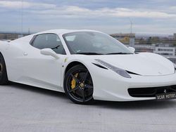 Weiß Gebraucht 2012 Ferrari 458 Cabrio | 159.990 €