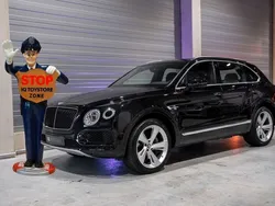 Schwarz met Gebraucht 2018 Bentley Bentayga SUV | 84.980 €