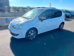 Weiß Gebraucht 2012 Renault Grand Modus Van / Kleinbus | 3.990 € (Fairer Preis)