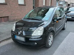 Schwarz Gebraucht 2005 Renault Modus Van / Kleinbus | 1.599 € (Fairer Preis)