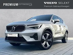 Grau Gebraucht 2022 Volvo XC40 Plus SUV | 34.890 € (Fairer Preis)