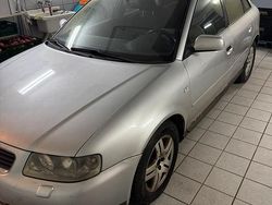 Silber Gebraucht 2000 Audi A3 Kleinwagen | 799 € (Guter Preis)